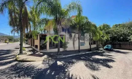 Casa com 4 dormitórios, mobiliada, no bairro Sâo Jorge em Novo Hamburgo