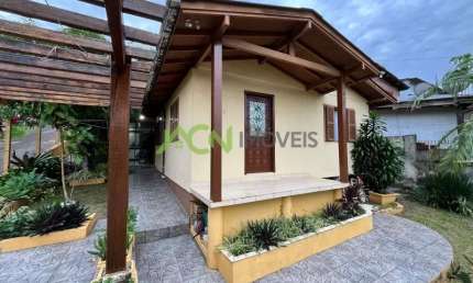 Casa com 3 dormitórios, 2 garagens, no Rincão Gaúcho, Estância Velha