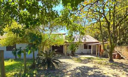 Casa na praia de Imbituba, bairro Alto Arroio á 200 metros até a lagoa de Ibiraquera