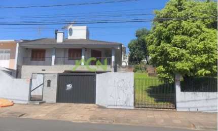 Casa com 3 dormitórios, no bairro Floresta, Estância Velha