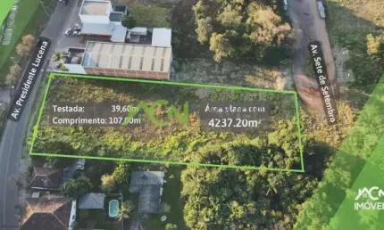 Área plana com 4237,20m², com frente para AV. Presidente Lucena e Av 7  de Setembro, no Centro de Estância Velha.