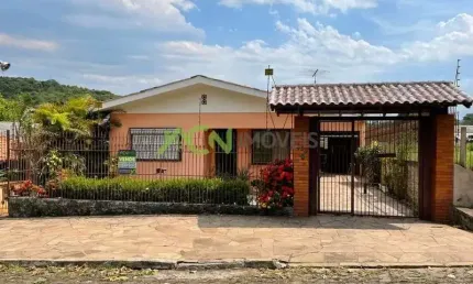 Casa com 3 dormitórios, no bairro Rincão dos Ilhéus, em Estância Velha