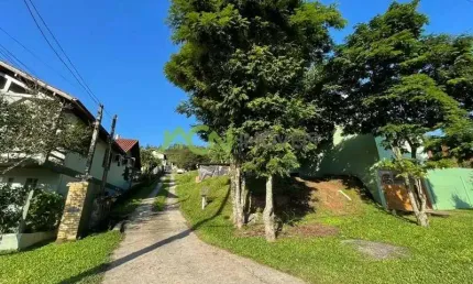 Área com 1.208,93m² composta com 2 (duas) casas, no bairro floresta, em estância velha