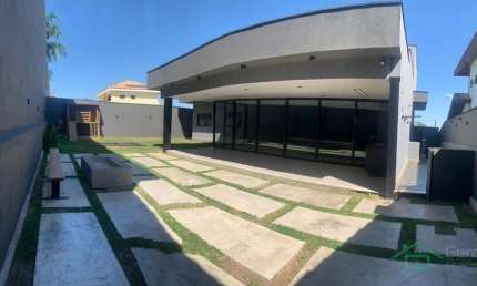 Casa em condomínio fechado com 3 quartos à venda no Residencial Santa Helena, Caçapava 