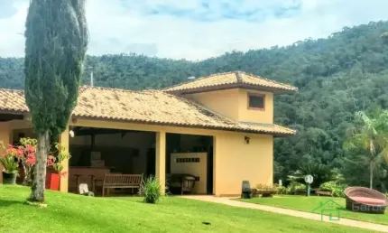 Chácara / sítio com 3 quartos à venda no Centro, Paraibuna 