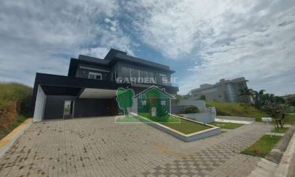 Casa em Condomínio em Condomínio Reserva do Paratehy