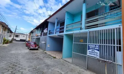 Casa com 3 quartos à venda no Bom Retiro, Matinhos 