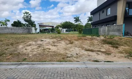 Azur Condomínio Lago - Lote 420m² - Cond. Fechado - Centro- Eusébio/CE