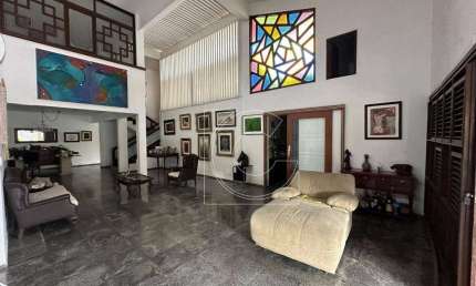 Casa Dúplex, 700m², 4 suítes, Guararapes, Fortaleza/CE.