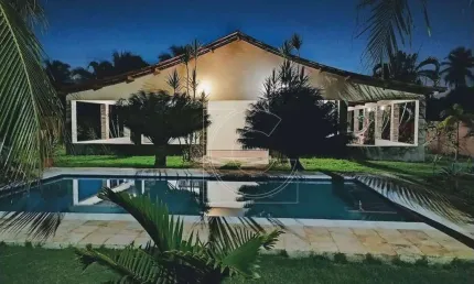 Sítio à Venda em Aquiraz  5 Quartos, Piscina, 2.000m².