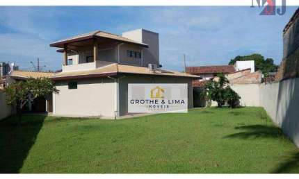 Sobrado com 3 dormitórios à venda, 234 m² por R$ 950.000,00 - Chácara do Visconde - Taubaté/SP