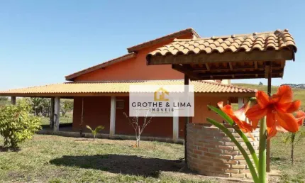 TOR051- Linda Chácara c/ 5000 m², AC: 312 m², excelente local, fácil acesso a cidade e comércio local variado - Est. Mun. Teixeirerinha - Caçapava/SP