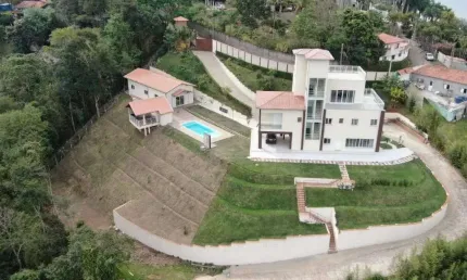 Casa Condomínio Águas de Igaratá - 4 Suítes - 750m²