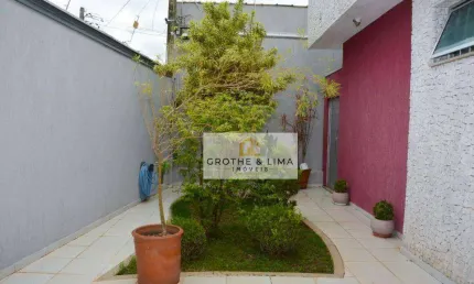 Casa com 2 dormitórios à venda, 180 m² por R$ 750.000,00 - Village das Flores - Caçapava/SP
