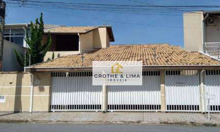 Excelente localização Sobrado com 3 dormitórios, sendo 2 suítes! à venda, 185 m² por R$ 850.000 - Jardim Independência - Taubaté/SP