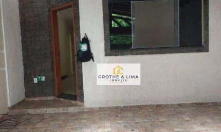 Casa terrea de 300,78m² com 2 dormitorios e 1 suite.