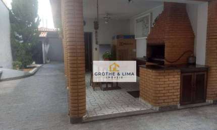 Sobrado com 4 dormitórios, 200 m² - venda por R$ 950.000,00 ou aluguel por R$ 6.161,88/mês - Vila Jaboticabeira - Taubaté/SP