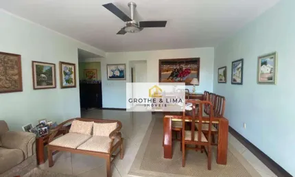 Apartamento no centro com 178m² com 04 dormitorios no Centro