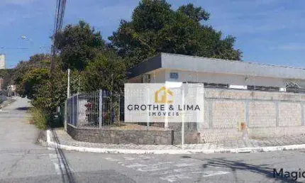 Casa com 3 dormitórios à venda, 171 m² por R$ 750.000,00 - Jardim Maria Augusta - Taubaté/SP
