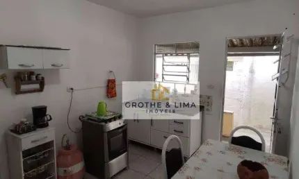 Casa com 2 edículas de frente para praça , oportunidade para comercio  à venda, 204 m² por R$ 630.000 - Parque Industrial - São José dos Campos/SP