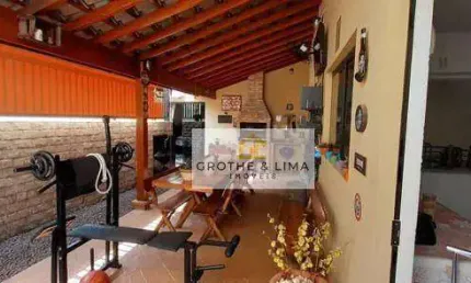 Casa com 3 dormitórios à venda, 315 m² por R$ 1.100.000,00 - Vila Zezé - Jacareí/SP