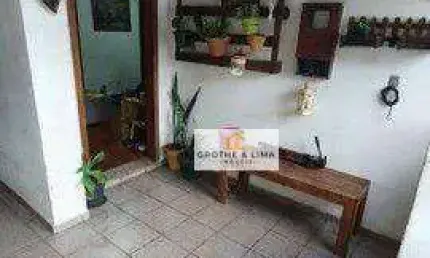 Casa com 2 dormitórios à venda, 101 m² por R$ 240.000,00 - Centro - Taubaté/SP