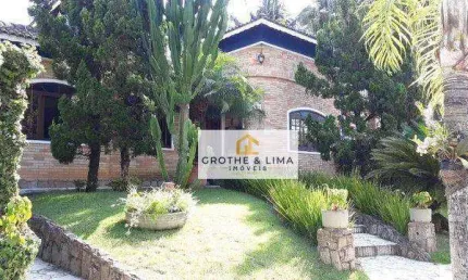 CASA À VENDA NO CONDOMÍNIO ALTOS DA SERRA IV COM 400m².