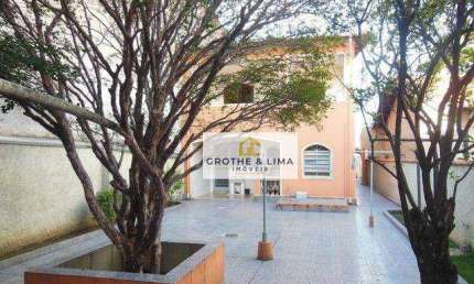 Sobrado com 4 dormitórios à venda, 212 m² por R$ 825.000,00 - Parque Santo Antônio - Taubaté/SP