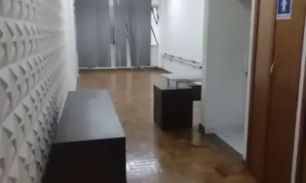Sala comercial para alugar na Rua Dom José de Barros, 301, República, São Paulo
