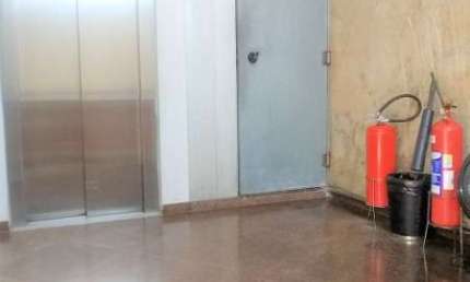 Ponto comercial para alugar na Libero Badaro - Frente, 137, Centro, São Paulo