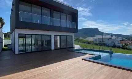 Casa com 3 quartos à venda em pedra branca, palhoça  por r$ 2.900.000