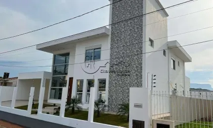 Casa com 4 quartos à venda no Centro, Palhoça  por R$ 1.600.000