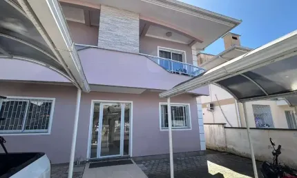 Apartamento com 2 quartos à venda no Pagani, Palhoça  por R$ 390.000