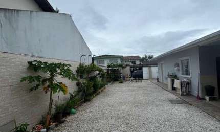 Casa com 2 quartos à venda no Aririu, Palhoça  por R$ 570.000