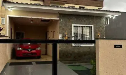 Casa com 2 quartos à venda na Barra do Aririú, Palhoça  por R$ 450.000