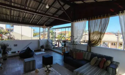 Casa com 4 quartos à venda na Praia de Fora, Palhoça  por R$ 800.000