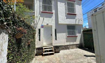 Casa com 3 dormitórios para alugar, 158 m² por R$ 5.866/mês - José Menino - Santos/SP