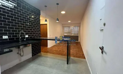 Apartamento com 2 dormitórios à venda, 52 m² por R$ 390.000,00 - Pompéia - Santos/SP