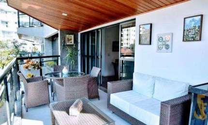 Espetacular apartamento, excelente planta, medindo 240m2, vista livre, em uma das áreas mais nobres