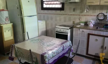 Excelente - casa - Freguesia - 236m2 - porcelanato - sol da manhã - 4 quartos - 2 suítes
