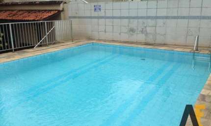 Oportunidade linda casa bem arejada em condomínio fechado.