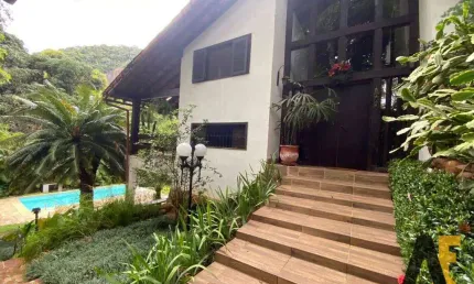 Excelente  casa aconchegante , em condomínio Village da Floresta
