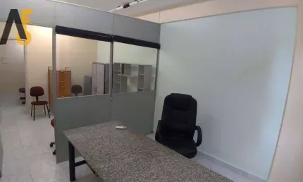 VENDO SALA COM 29 METROS QUADRADOS EM MOVIMENTADO PONTO COMERCIAL, NA FREGUESIA