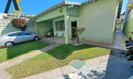 Casa com 3 dormitórios à venda, 393 m² por R$ 990.000,00 - Freguesia de Jacarepaguá - Rio de Janeiro/RJ