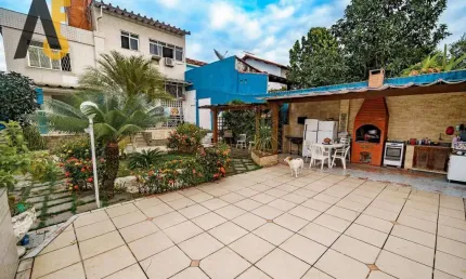 Casa com 4 dormitórios à venda, 258 m² por R$ 790.000,00 - Pechincha - Rio de Janeiro/RJ