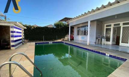 Casa com 3 dormitórios à venda, 298 m² por R$ 680.000,00 - Freguesia de Jacarepaguá - Rio de Janeiro/RJ
