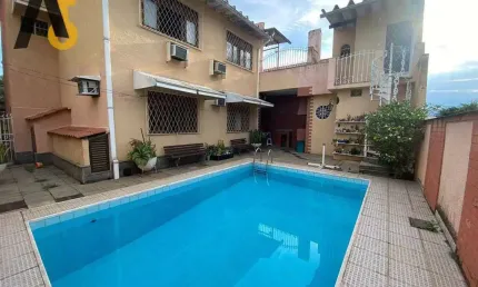 Casa com 4 dormitórios à venda, 352 m² por R$ 1.000.000,00 - Freguesia de Jacarepaguá - Rio de Janeiro/RJ