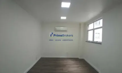 Casa comercial para alugar na Avenida São Luís, República, São Paulo por R$ 2.800