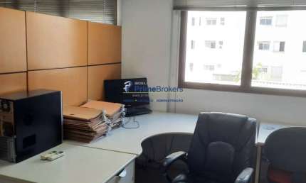 Sala comercial para alugar na Rua Paracatu, Saúde, São Paulo por R$ 2.500