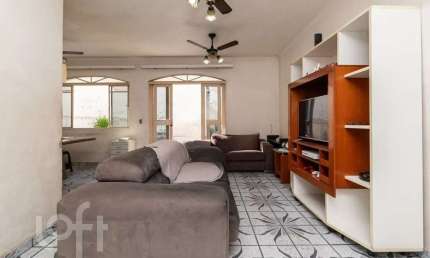 Casa com 5 quartos à venda na Rua Pires de Campos, Mooca, São Paulo por R$ 1.100.000